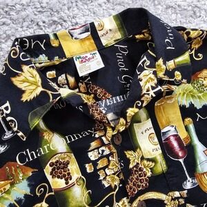 Go Barefoot Mens Wine Print Button Up Shirt Size‎ S Hawaiian Resort Casual